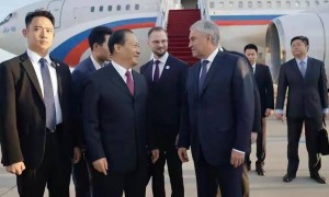 俄罗斯“小金库”被炸毁，普京亲信紧急交涉，请求中方给出承诺，中方如何回应？