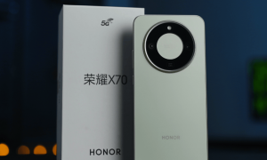 原创 
            8300mAh+6000nit，80W有线+80W无线，荣耀新机仅1189元起