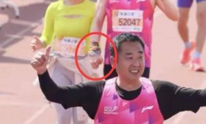 无锡野鸳鸯事件越闹越大！女方高清照曝光，疑似订婚，承办方回应